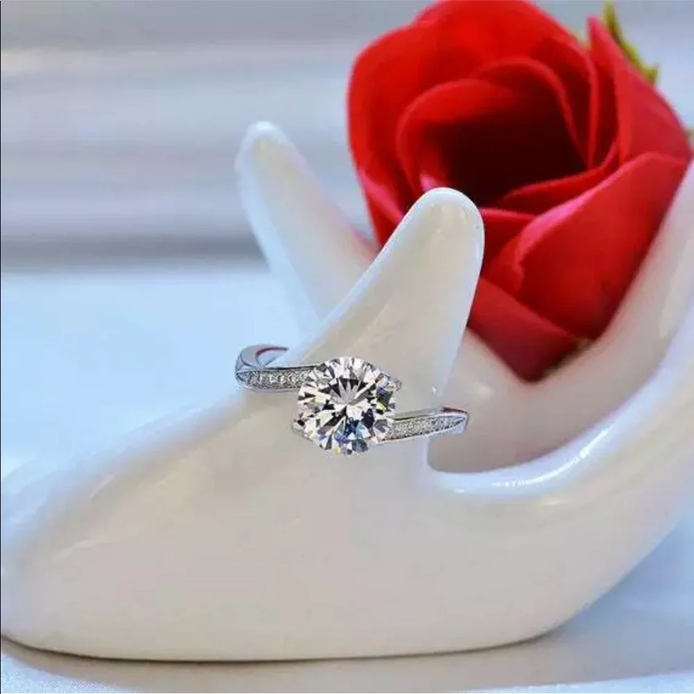 New 925 Silver Beautiful Round Cut Sapphire Ring - Picture 3 of 3